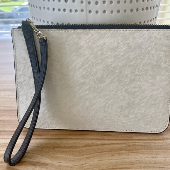 Kate Spade Wristlet - Picture 2 of 2